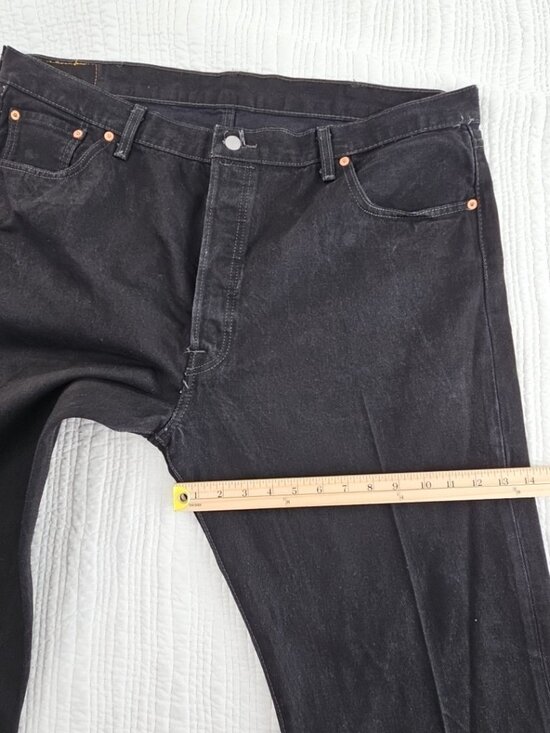 Levi's 501 Jeans Men's 44x32 Black Button Fly Straight Leg Classic Fit - Picture 13 of 16